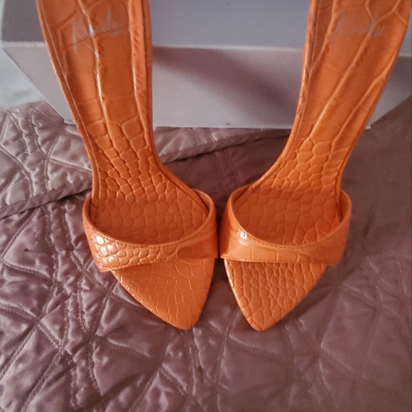 Sandals - Picture 5 of 5